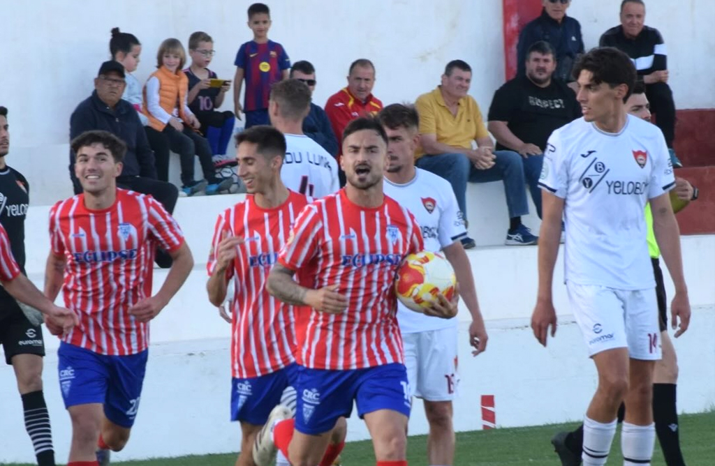 El Olímpico arranca un importantísimo punto ante el Cieza que les mantiene vivos en la competición